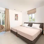 Marane Deluxe House *